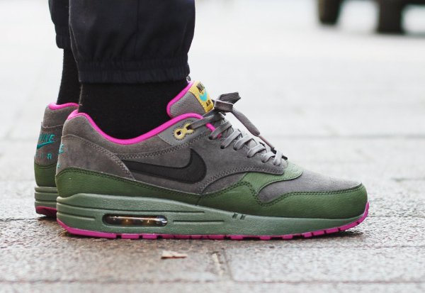 bestellen Drastisch In zicht Nike Air Max 1 LTR Pewter Green Fuchsia | Sneakers-actus