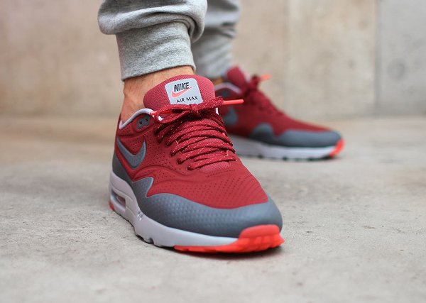 nike ultra moire rouge