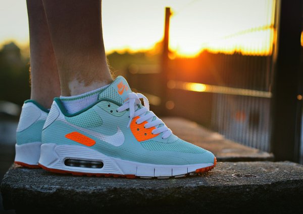 Nike Air Max 90 Current Hyperfuse ID