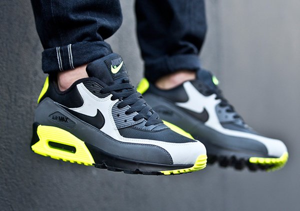 Nike Air Max 90 Leather Neon (1)