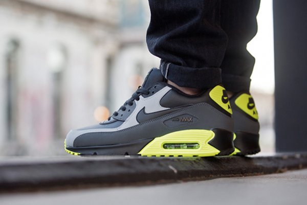 Nike Air Max 90 Leather Neon (2)