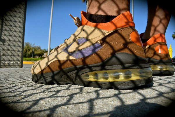 Nike gray Air Max 93 Mowabb -Aeropooch