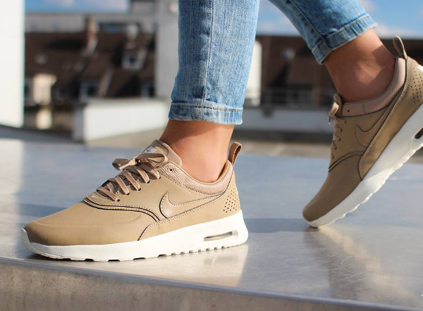 Nike Air Max Thea Desert Camo Sneakers actus