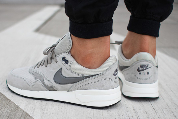Nike Air Odyssey LTR Lunar Grey Sneakers actus