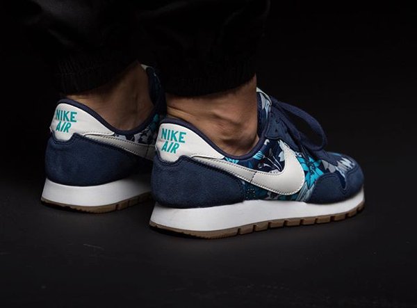 Nike Air Pegasus 83 Aloha Floral Midnight Navy (1)