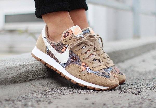 Nike Air Pegasus 83 Aloha Sunset Glow Desert Camo