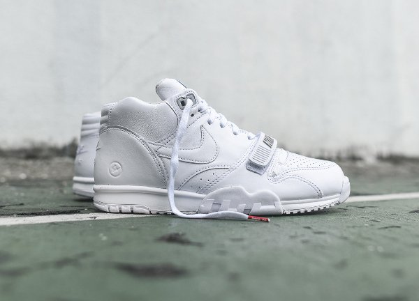 air trainer blanche et rouge