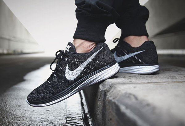 Nike Flyknit Lunar 3 Oreo Black White (1)