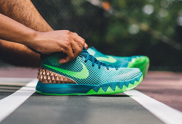 Nike Kyrie 1 Teal Green Emerald Bronze (8)