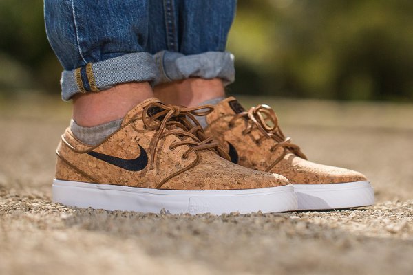 Nike SB Janoski Cork aux pieds (2)