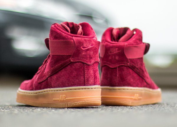 Nike Wmns Air Force 1 High Suede Team Red  (3)