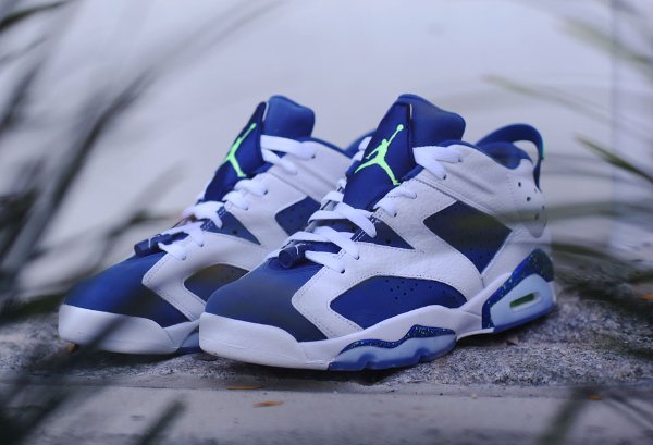 Air Jordan 6 Retro Low Insignia Blue pas cher (2)