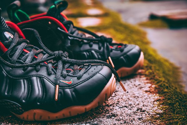 Nike Air Foamposite Pro Black Red Green Metallic Gold (3)