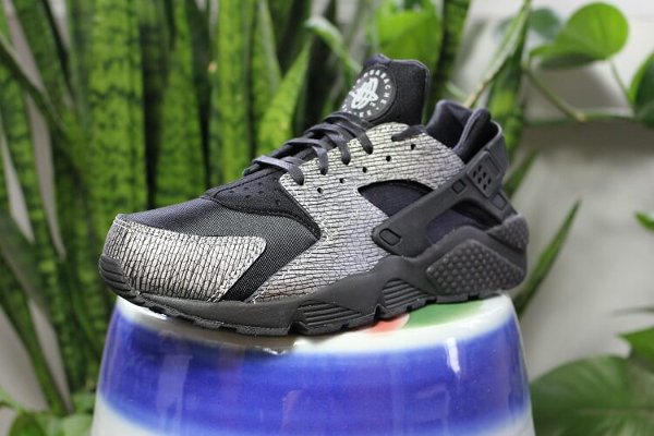 Nike Air Huarache 'Hematite Pack' (1)