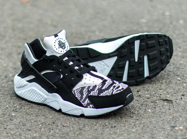Nike Huarache Black White : où l'acheter ? | Sneakers-actus