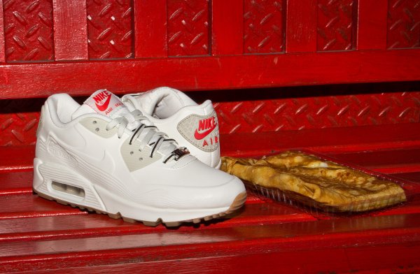 Nike Air Max 90 White Beige Chalk Velvet Brown (3)