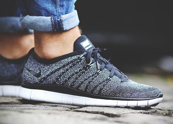 Nike Free Flyknit NSW Black White