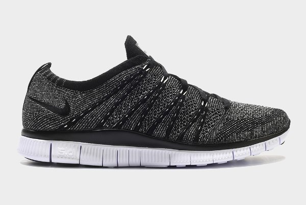 Nike Free Flyknit NSW noire et blanche (1)