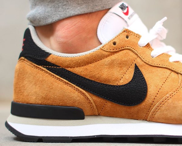 Nike Internationalist LTR Bronze Black Beige (2)