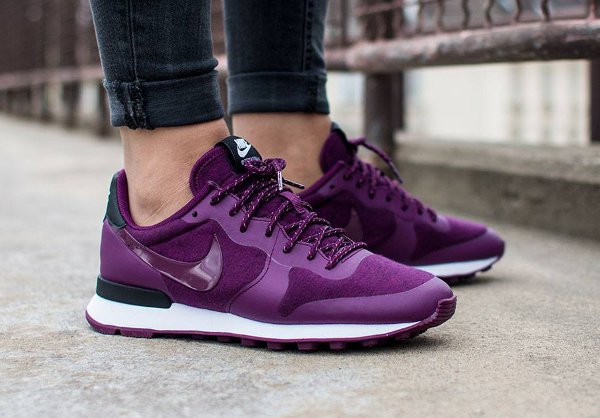 Nike sales internationalist mauve