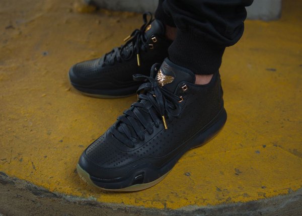 Nike Kobe X Mid EXT Black Gum Gold (2)