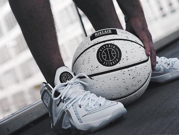 lebron 12 pigalle