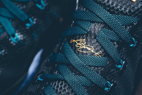 Nike Lebron XII Low Black Radiant Emerald (5)