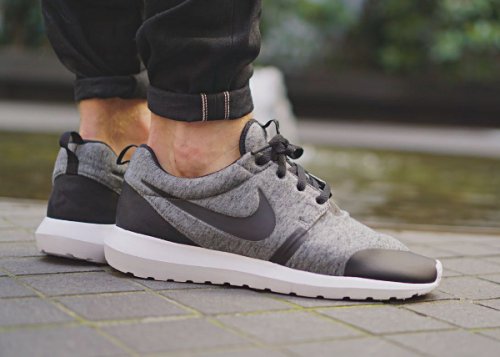 nike roshe tech fleece
