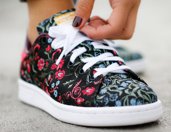 stan smith femme motif fleur