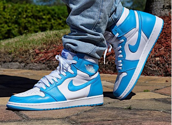 powder blue jordan 1