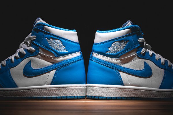 Air Jordan 1 Retro High OG White Dark Powder Blue 2015 (4)