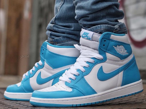 Air Jordan 1 Retro High OG White Dark Powder Blue 2015 (7)