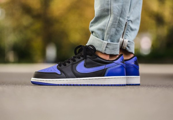 Air Jordan 1 Retro Low OG Black Royal Blue (3)