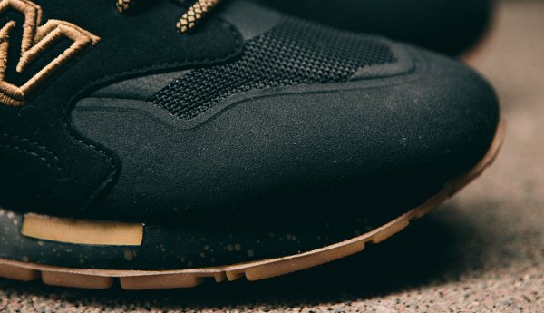 prisa recibir preparar New Balance CM 1600 AG Black Gold : où l'acheter ? | Sneakers-actus