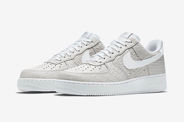 Nike Air Force 1 07 LV8 'White' (1)