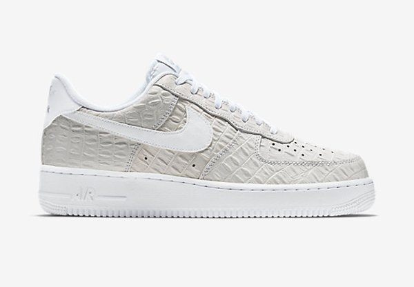 Nike Air Force 1 07 LV8 'White' (5)