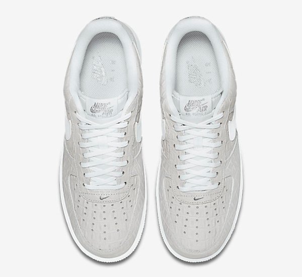 Nike Air Force 1 07 LV8 'White' (8)