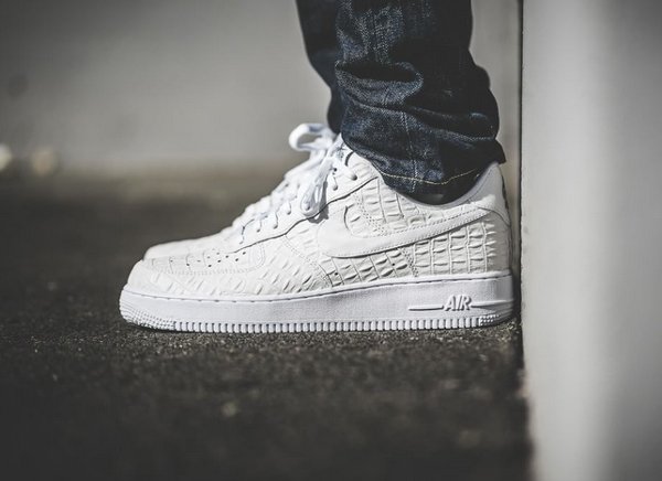 Nike Air Force 1 Low 07 LV8 White Croc