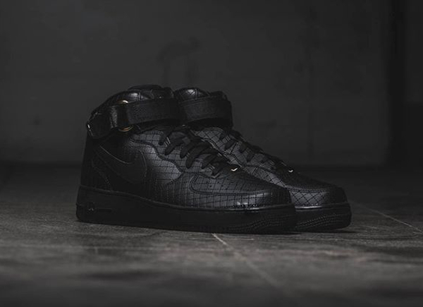 Nike Air Force 1 Mid 07 LV8 Quilted Black (1)
