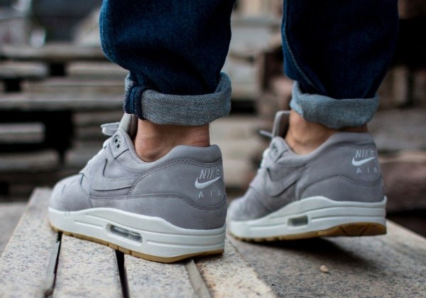 Nike Air Max 1 Premium Leather Medium Grey (suède ciré)  (3)