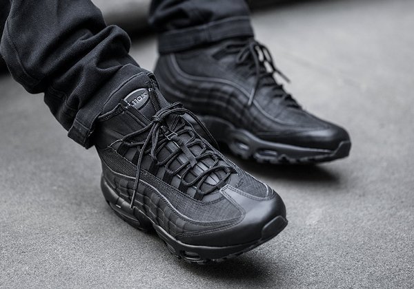 Basket Nike Air Max 95 Mid Sneakerboot Triple Black (noire) (1)