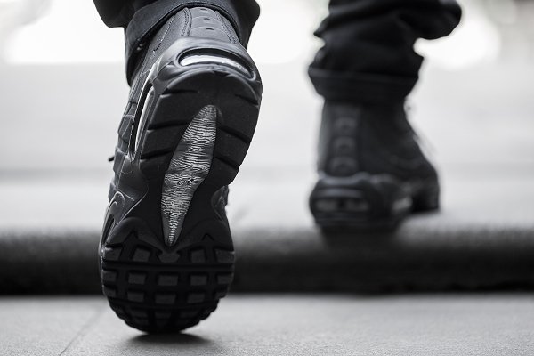 Nike Air Max 95 Mid noire (4)