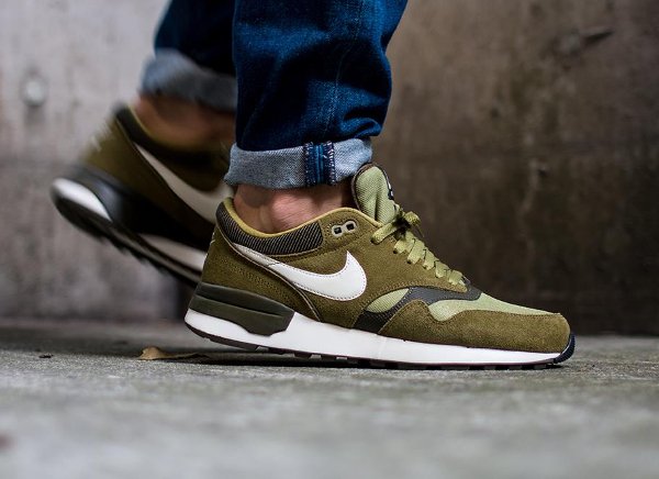 Nike Air Essential Militia Green 2 600x436