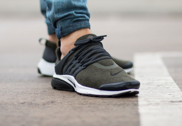 Aantrekkelijk zijn aantrekkelijk Maak avondeten Hubert Hudson Nike Air Presto Tech Fleece Cargo Khaki QS : où l'acheter ?