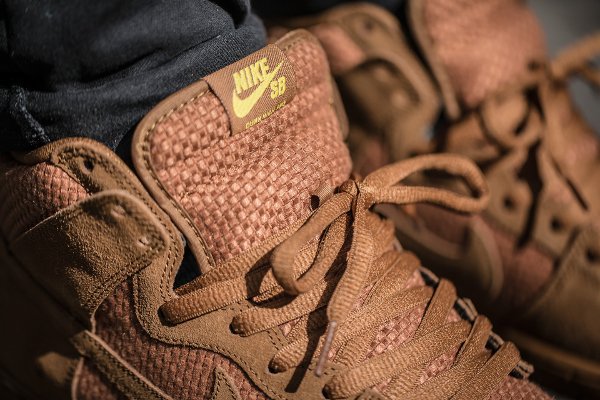 Nike Dunk High SB Premium Woven Ale Brown (1)