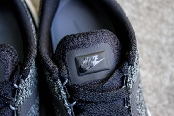 Nike Lunar Restoa 2 SE Grise et noire (5)
