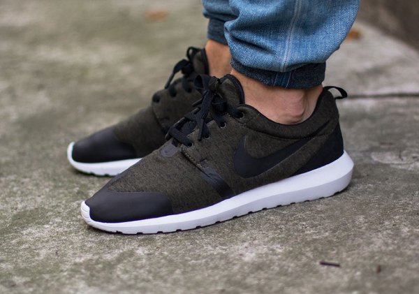 Nike Roshe Run NM Fleece Cargo Khaki  (1)