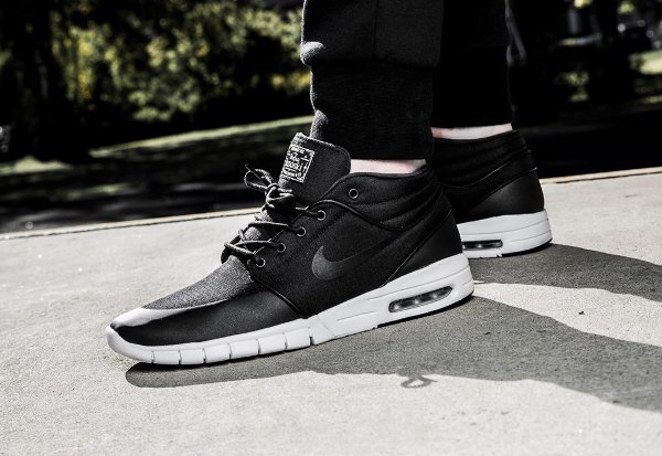 Nike SB Janoski Max Mid Black White pas cher (1)