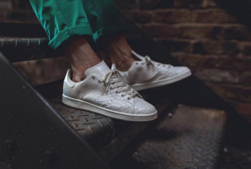 Adidas stan smith python deals