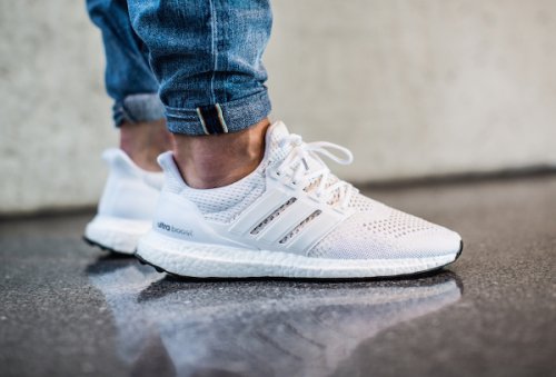 ultra boost noir et blanche